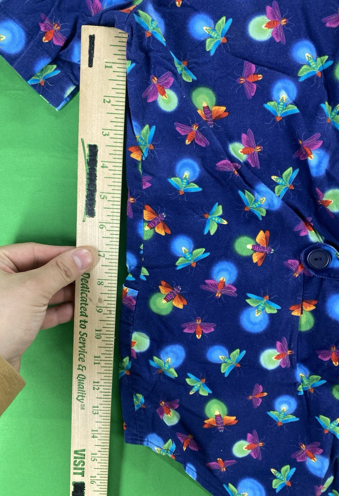 XS Light Bug Patterned Peaches Scrub Top