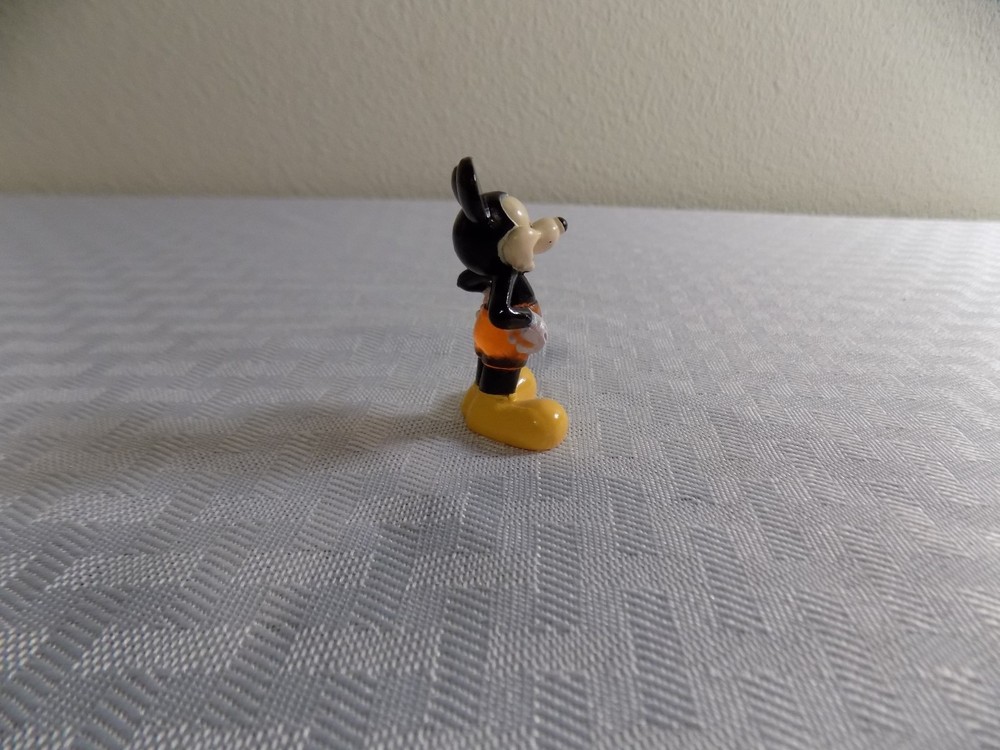 VINTAGE MICKEY MOUSE MINI FIGURE