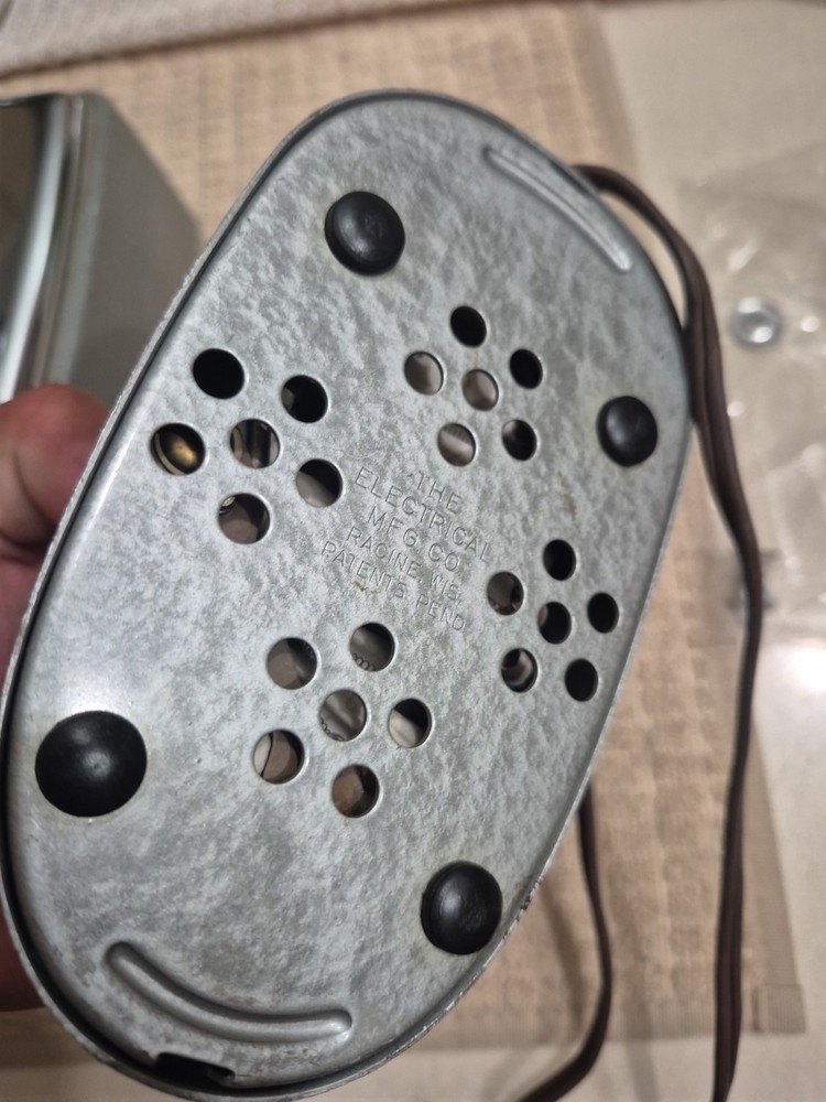 Vintage Sew Easy Model 43 Single thread sewing machine