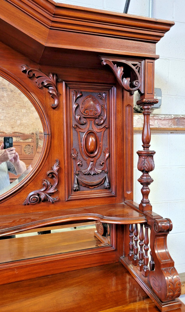 ANTIQUE VICTORIAN MAHOGANY SIDEBOARD BACKBAR