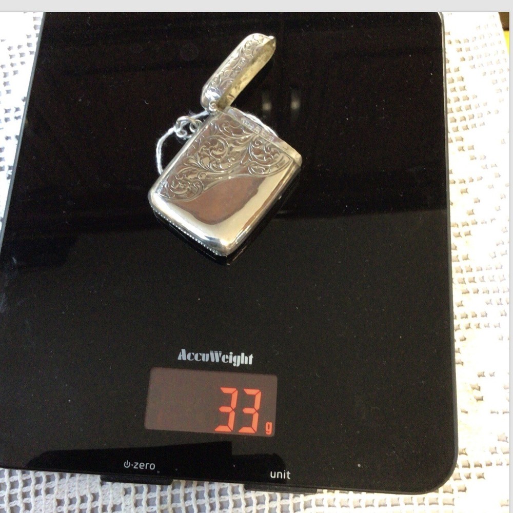 1910 Solid Silver Art Nouveau Vesta Case / Hallmark Smith & Bartlam. Birmingham