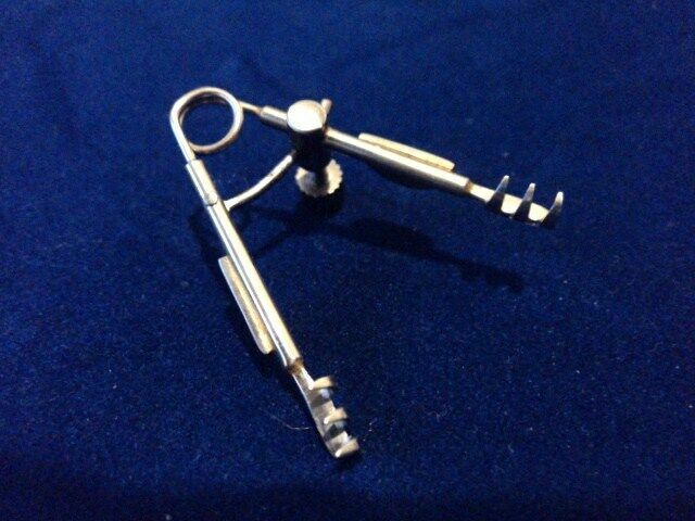 AGRICOLA LACRIMAL SAC RETRACTOR 3X3 SHARP