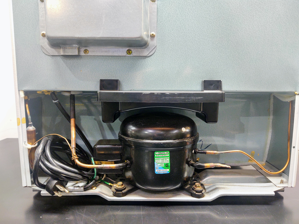 Sanyo SR-L4110W Under Counter Refrigerator