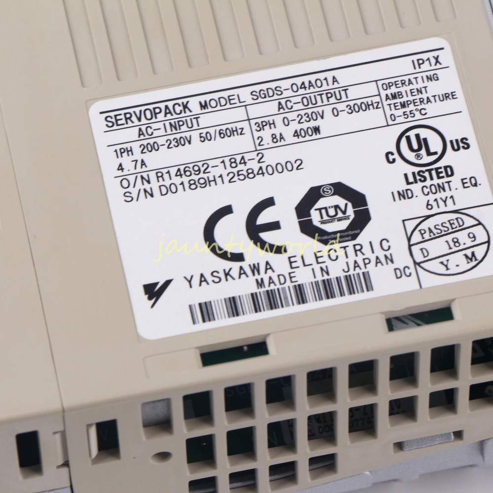 1PCS YASKAWA SERVO DRIVE SGDS-04A01A NEW