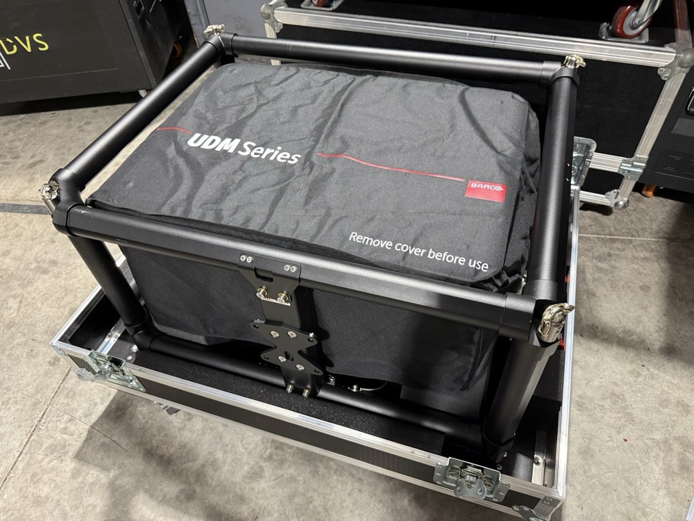 Barco UDM-W22 Laser Projector