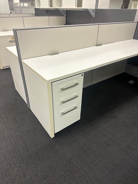 Cubicles / Stations by Haworth Compose 7 1/2’ x 7 1/2’