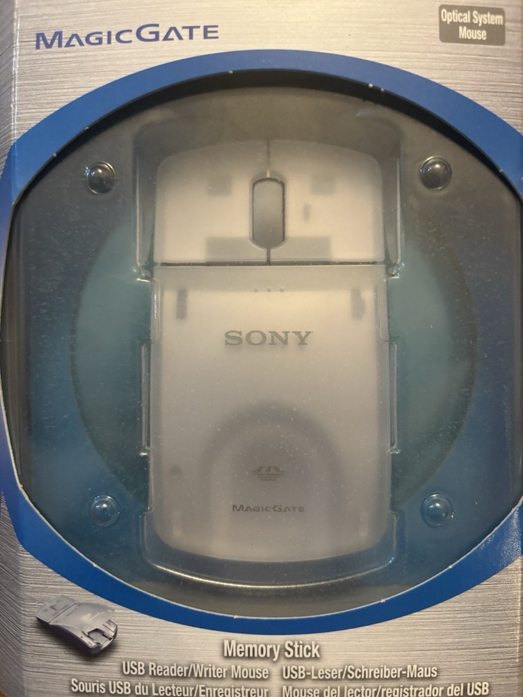 SONY USB Memory Stick MSAC-US70 Reader/Writer NEW Open Box With Cable