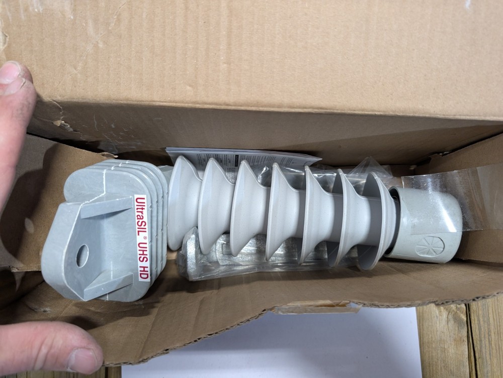 Cooper Power Systems UHS18080A1A1B1A Arrester (T2DW)