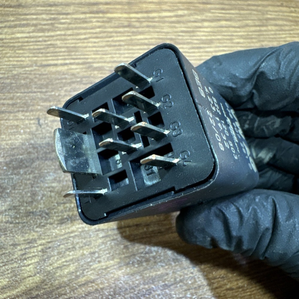 VW Multivan T5 Glow Plug Control Unit Relay 038907281B