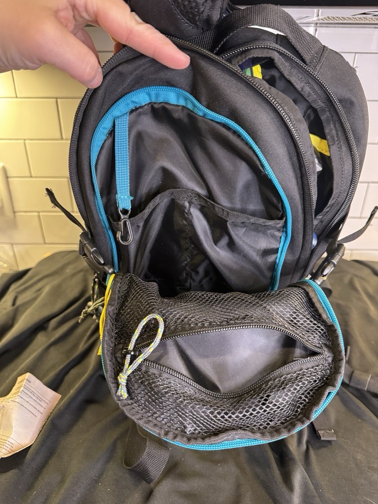 Sierra Designs 2L Hydration Reservoir Backpack NEW *Read