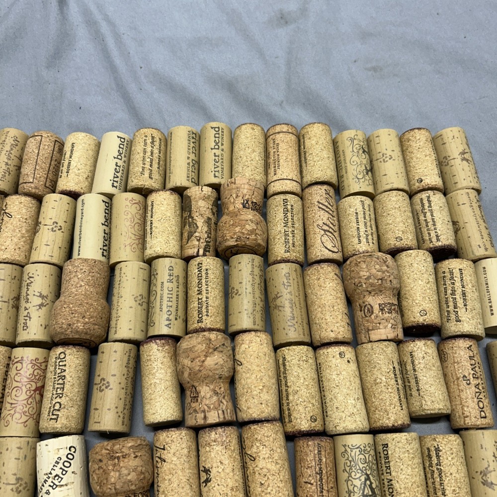 LARGE LOT 140+ MISC WINE CORKS