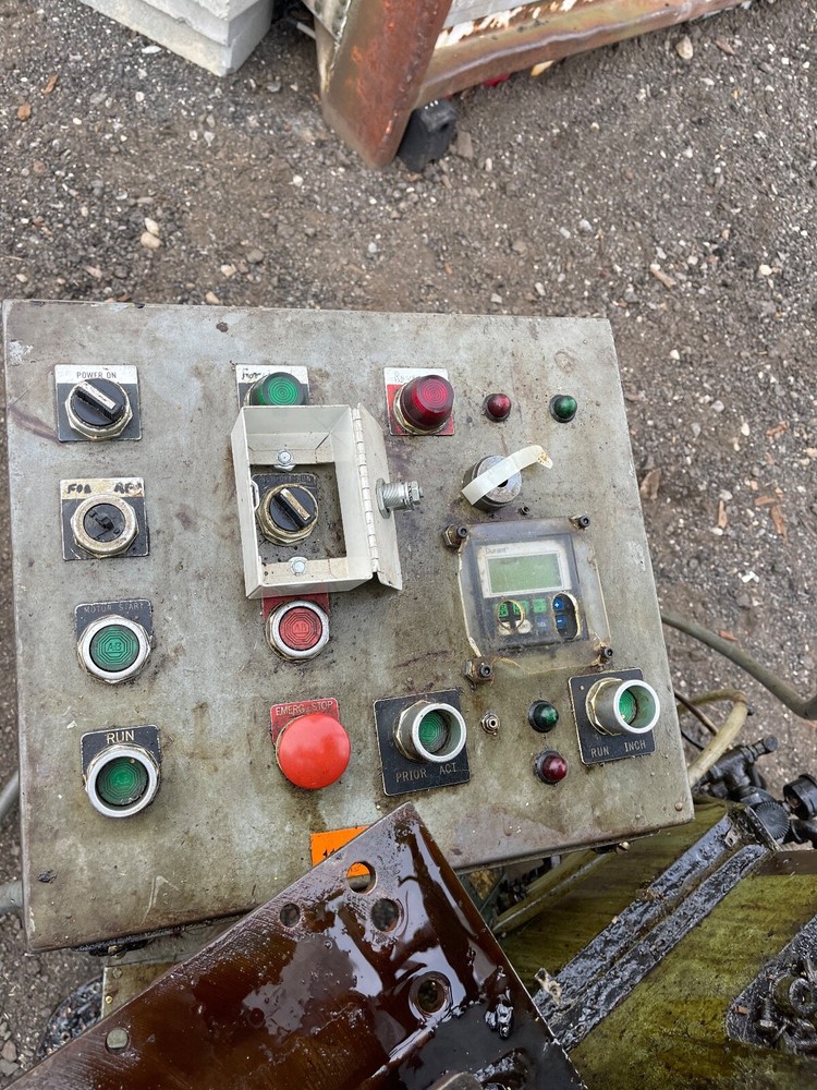 V & O 8 Ton Punch Press