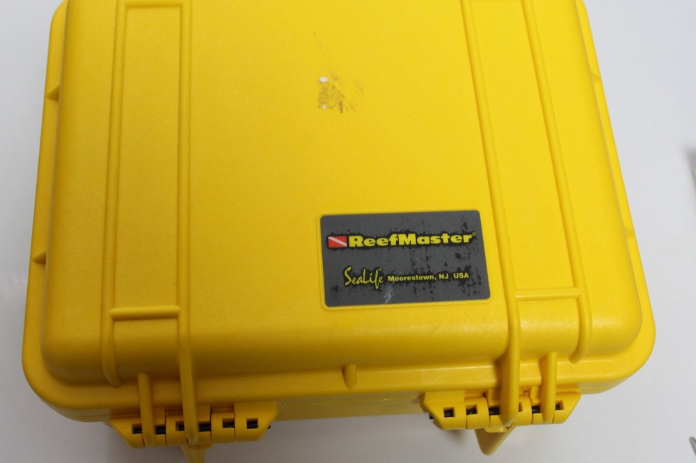 Sealife Reefmaster Automatic Under Water Camera with Flash Shell and Camera 35mm