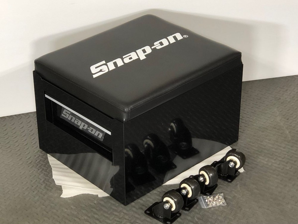 Snap-on Seat Creeper Roller black rare UNUSED