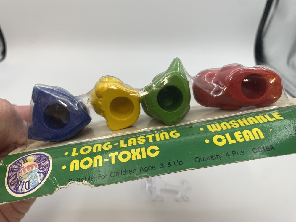 Dino Shape 4pc Dinosaur Shaped Color Crayons (B2)