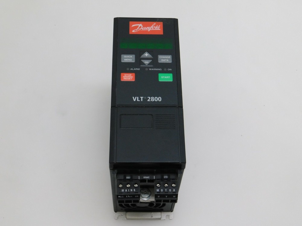 DANFOSS VLT 28003PS2B20STR1DBF00A00 0.9 Kva