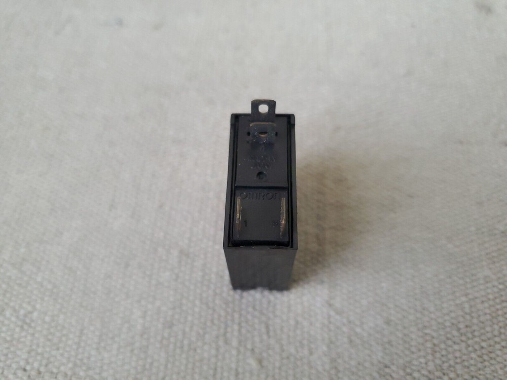 OMRON G3RD-X02SN SOLID STATE RELAY 2AMP 50VDC 24VDC 4 BLADE
