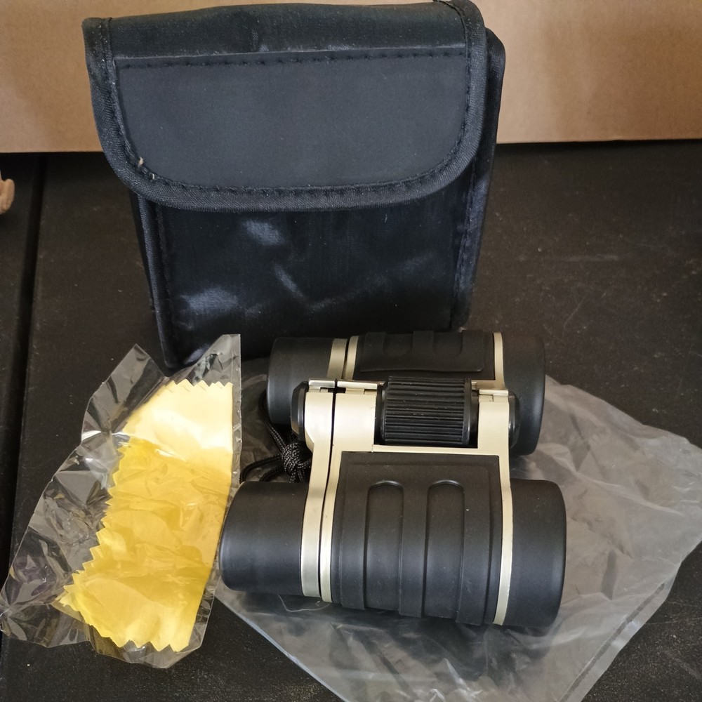 Binoculars 4 x 30 Coated 3 1/2" wnylon case & closure & belt loop