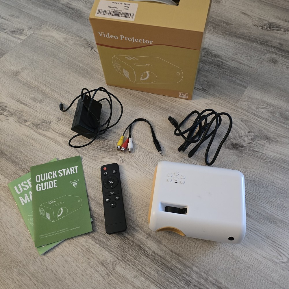 Mini Video Projector Native 1080p Led Lights ,tested Works