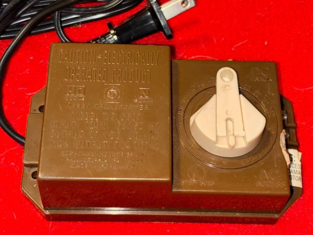 HOBBY TRANSFORMER BROWN # 6605 - Tested And Working.