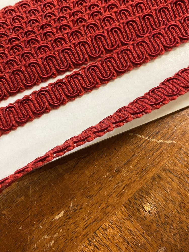 J11 Scroll Gimp Trim