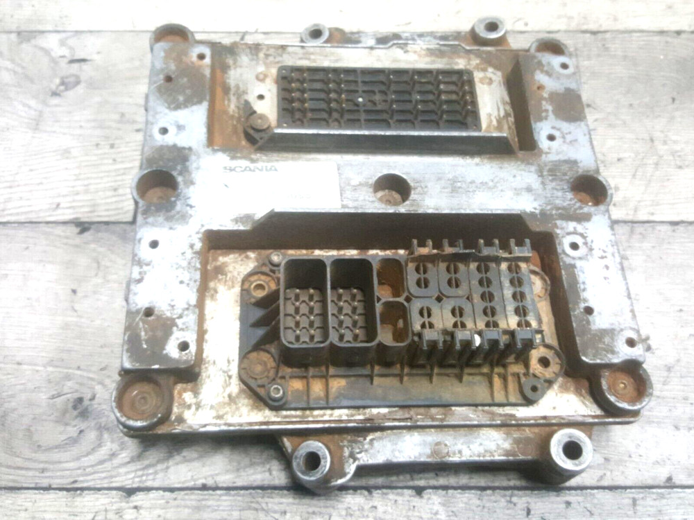 SCANIA ENGINE CONTROL UNIT  ECU CORE -ENG TYPE DC1203, 1775095  ( NOT WORKING )