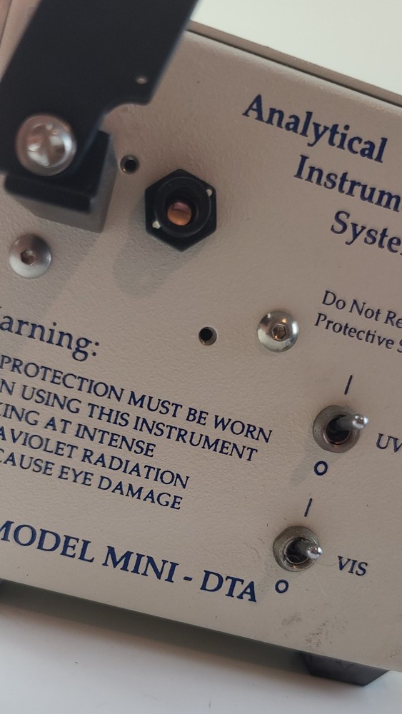 Analytical Instrument Systems AIS Model Mini DTA UV VIS ~ Powers On