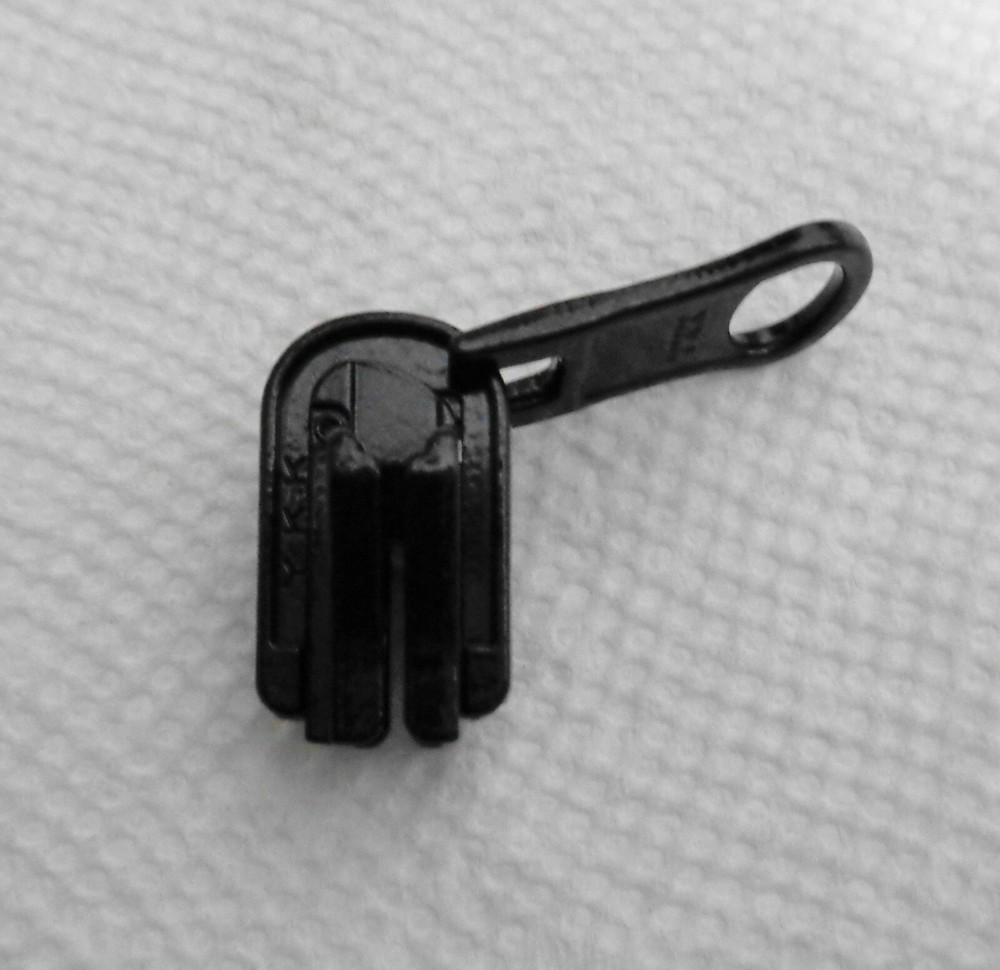 One #8VS Heavy Duty Black Reversible Slider one Tab Pull for Vislon zipper YKK