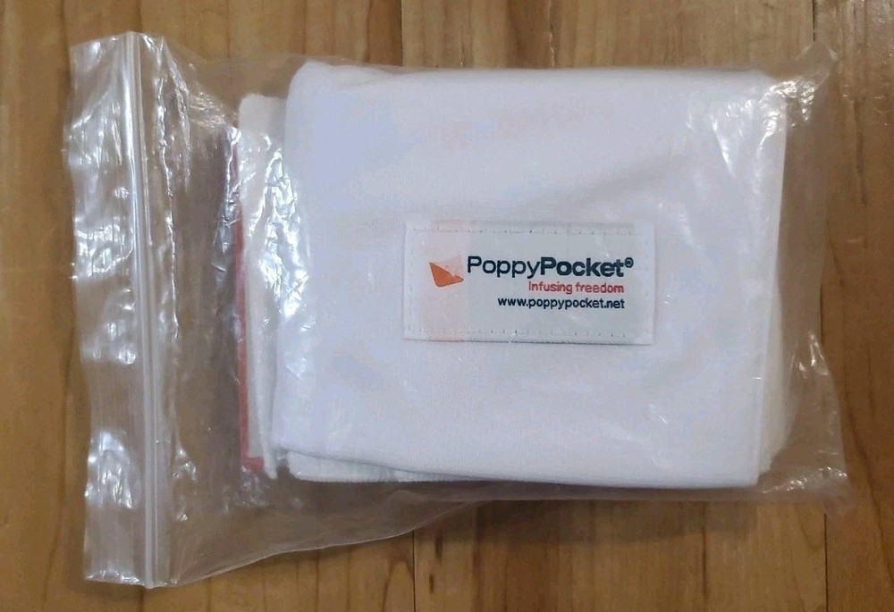 PoppyPocket Medical Device Transport System Vertical Pocket White
