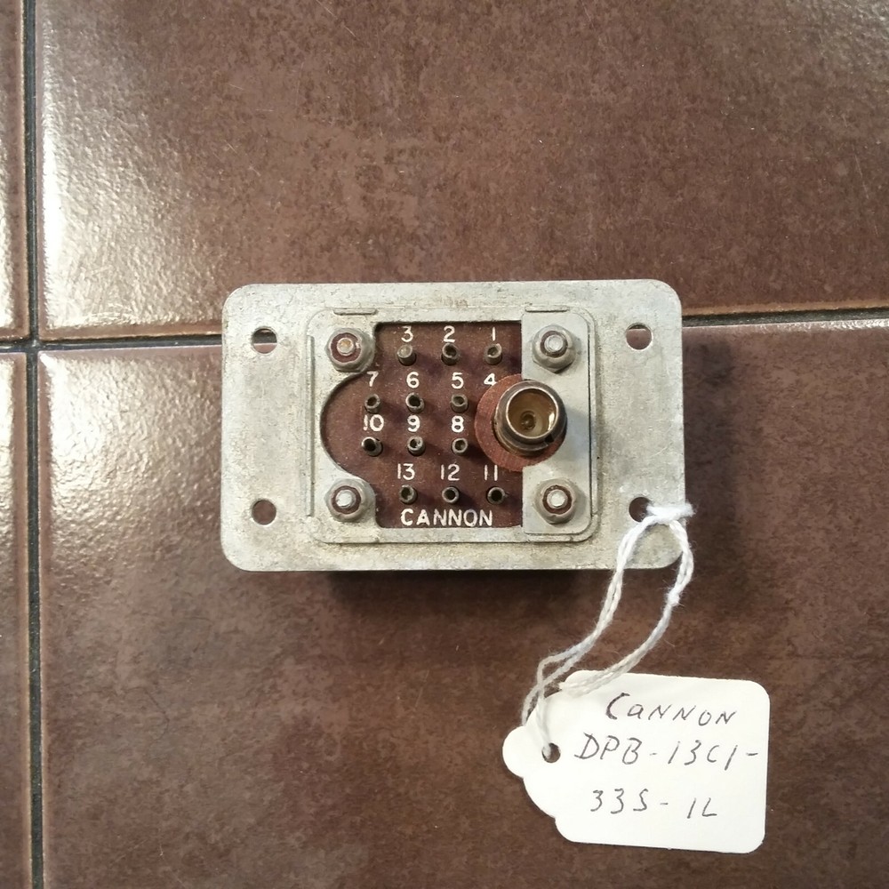 ITT Cannon DPB-13C1-33S-1L Connector