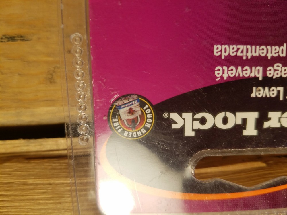 New Master Lock Padlock Laminated Steel w/ Keys