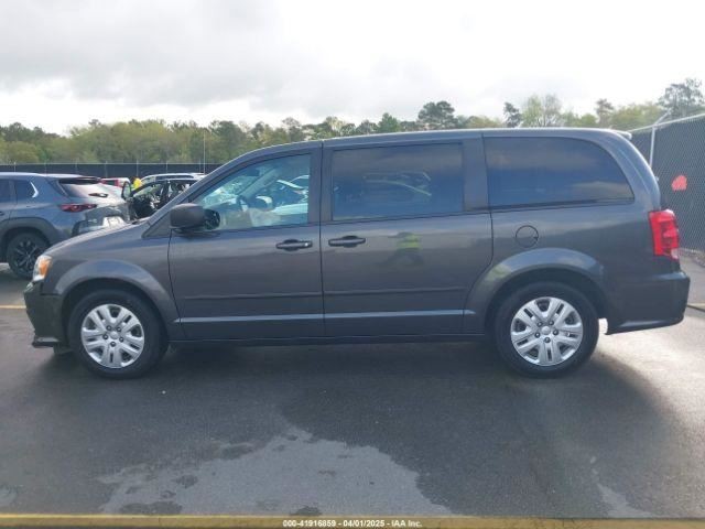 CARAVAN 2017 Glove Box 4640747
