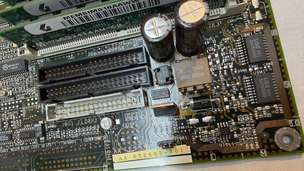 Intel Server Motherboard- 652605-501 MBDPCI020AAWW with CPU/RAM