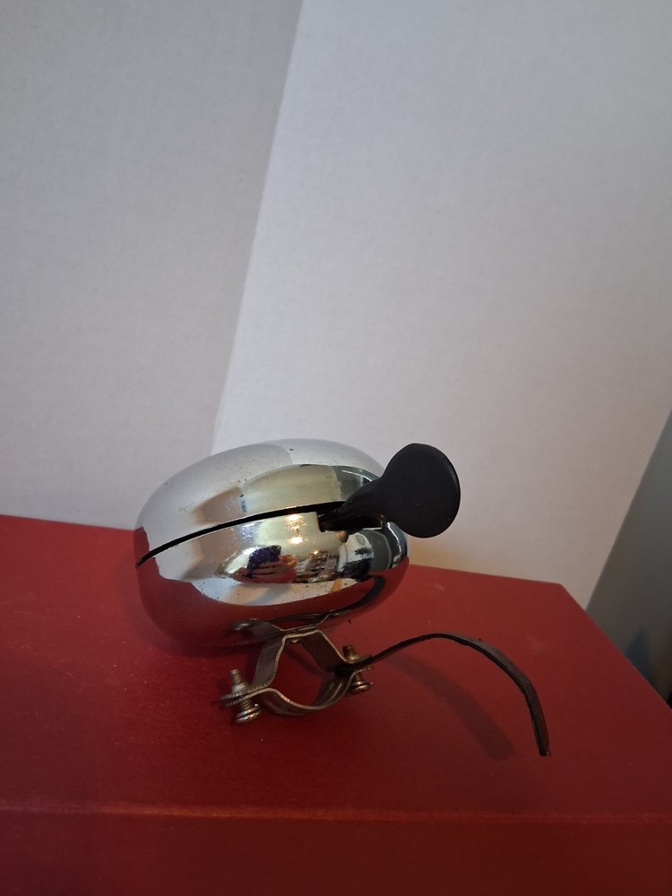 “Bell” Chrome Metal Silver Bicycle Handlebar Ringing Thumb Bell