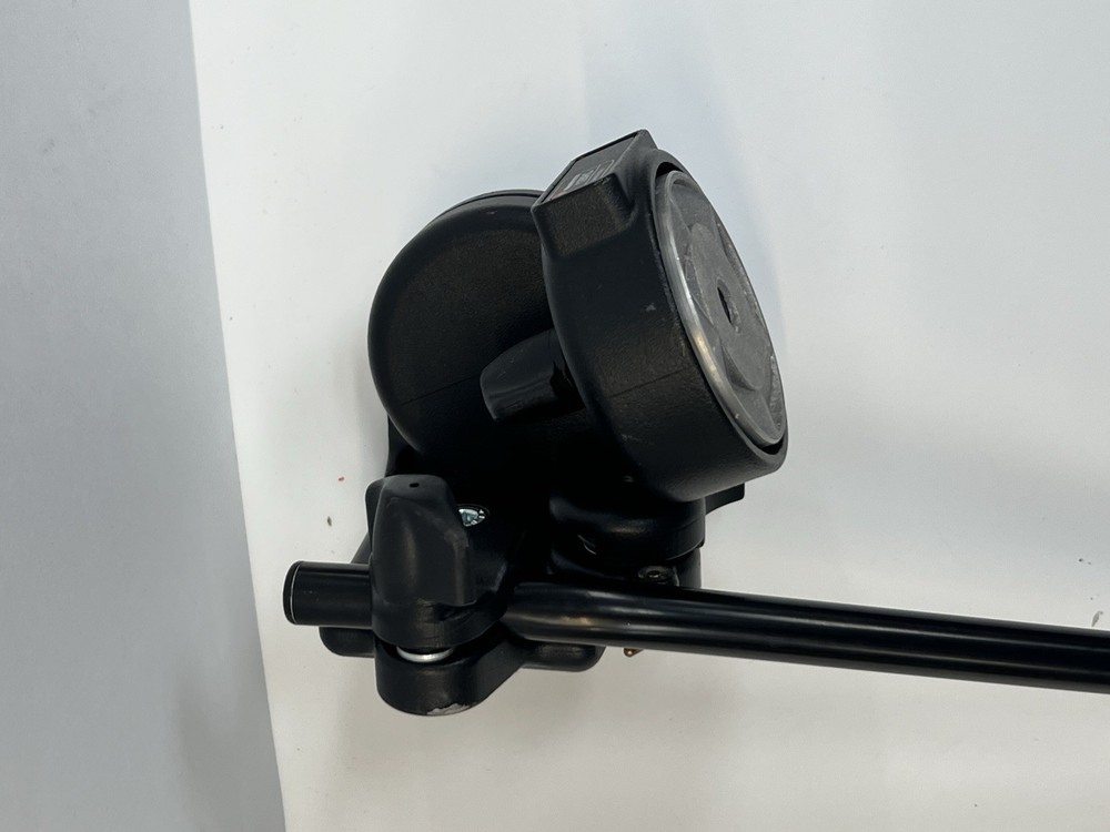 Manfrotto 128RC Fluid Video Head with handle