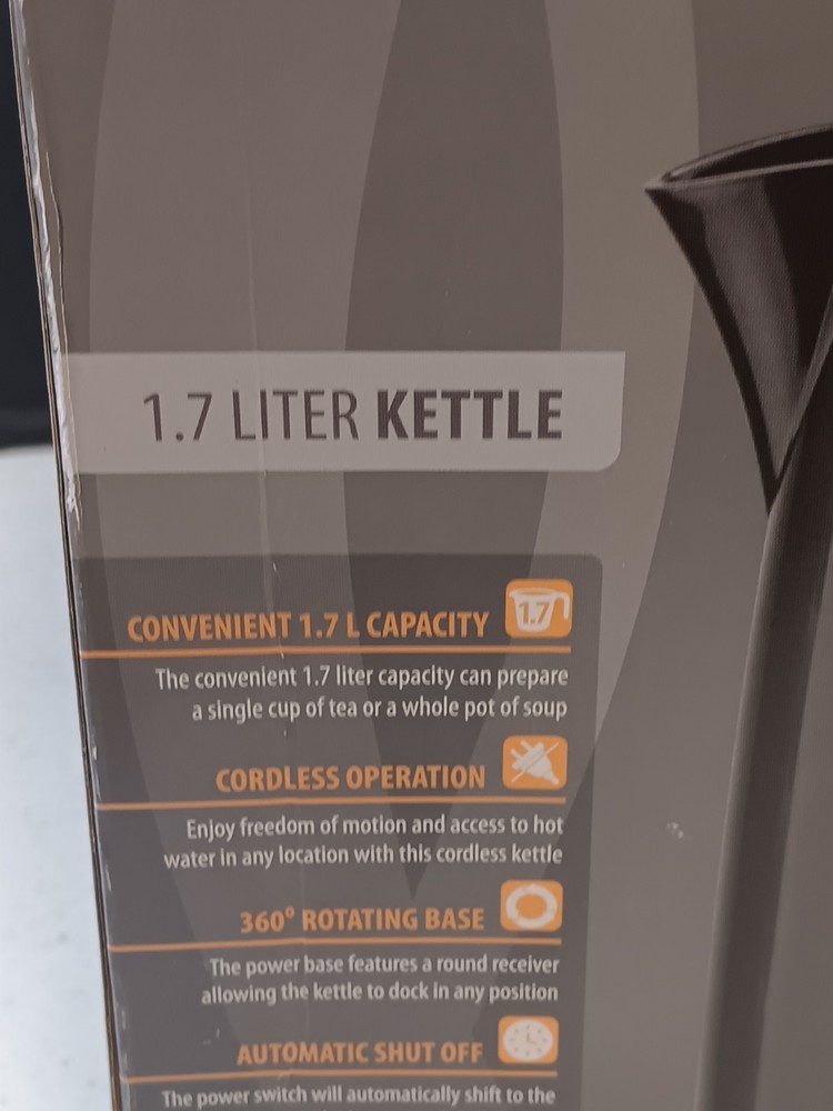 Toastmaster Electric Kettle, 1.7 Liters