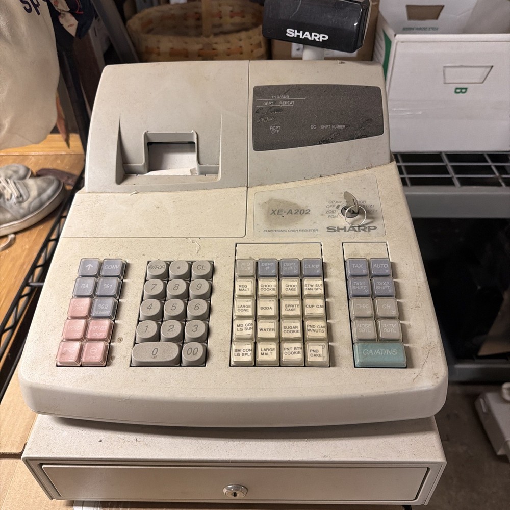 Sharp XE-A202 Electronic Cash Register With Key