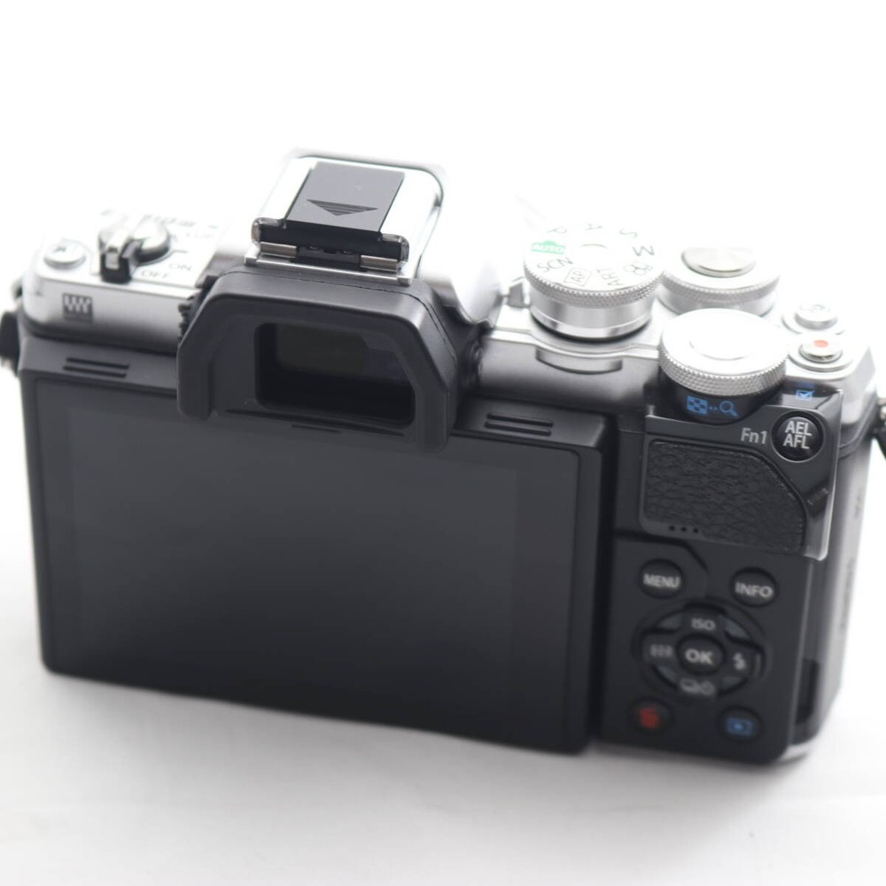 OLYMPUS OM-D E-M10 Mark III EZ 474490