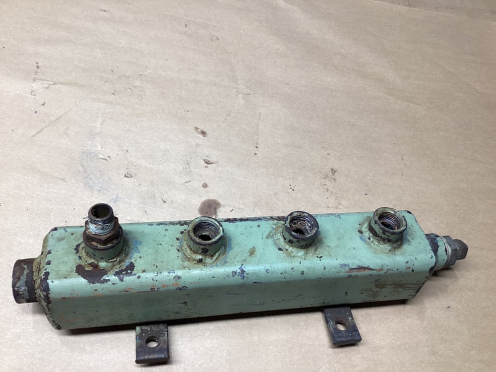 Water Manifold 4 Port #103G38PR7