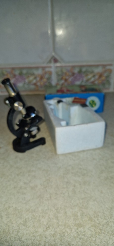 VINTAGE MIGHT RESEARCH MICROSCOPE JUNIOR BOXED COMLPLETE VGC