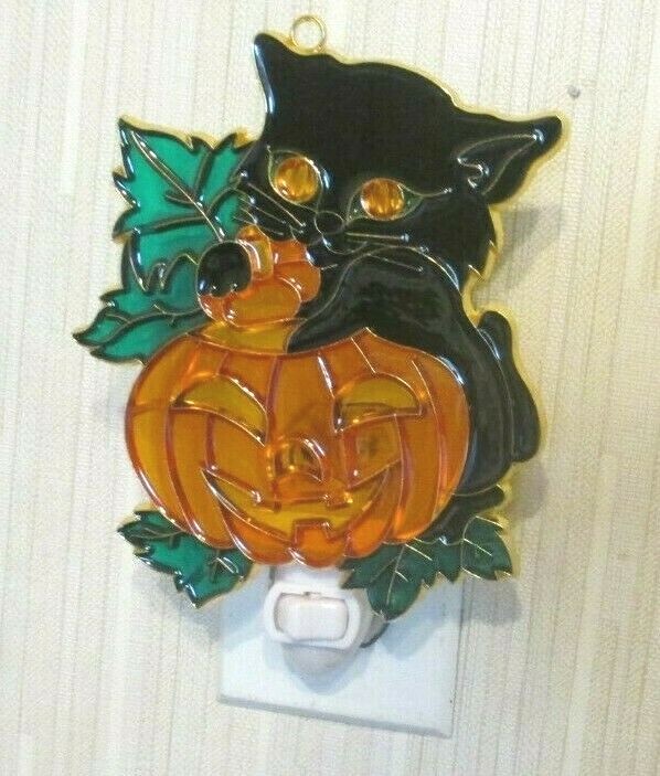 PUMPKIN & BLACK CAT NIGHTLIGHT (HALLOWEEN SUNCATCHER LIGHT)