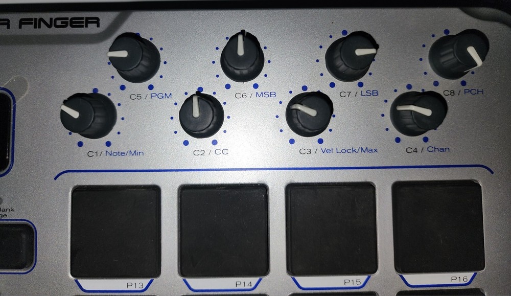 M-Audio Trigger Finger USB Midi Controller Surface Drum Pad with USB Cable