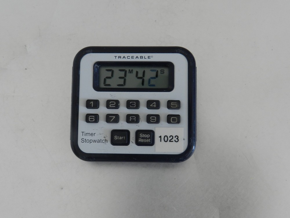 TRACEABLE Alarm Timer/Stopwatch,Accuracy