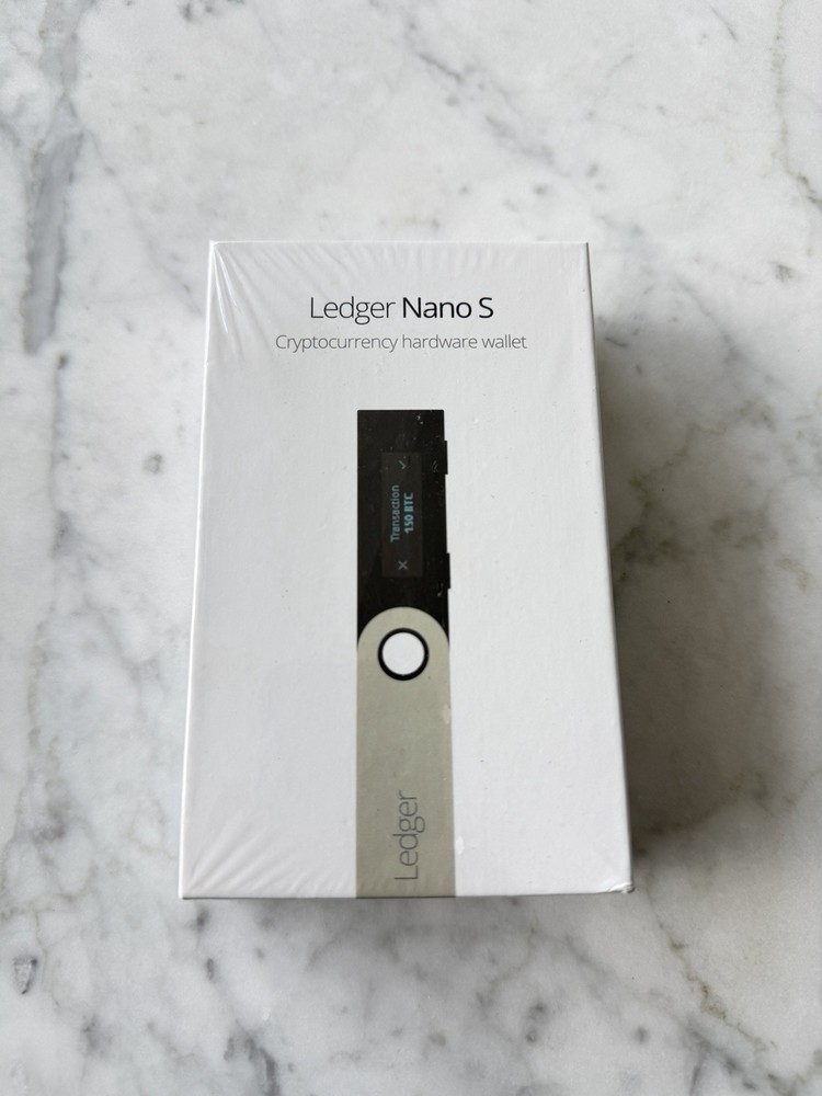 Ledger Nano S Crypto Cryptocurrency Hardware Wallet Cold Storage Bitcoin ETH SOL