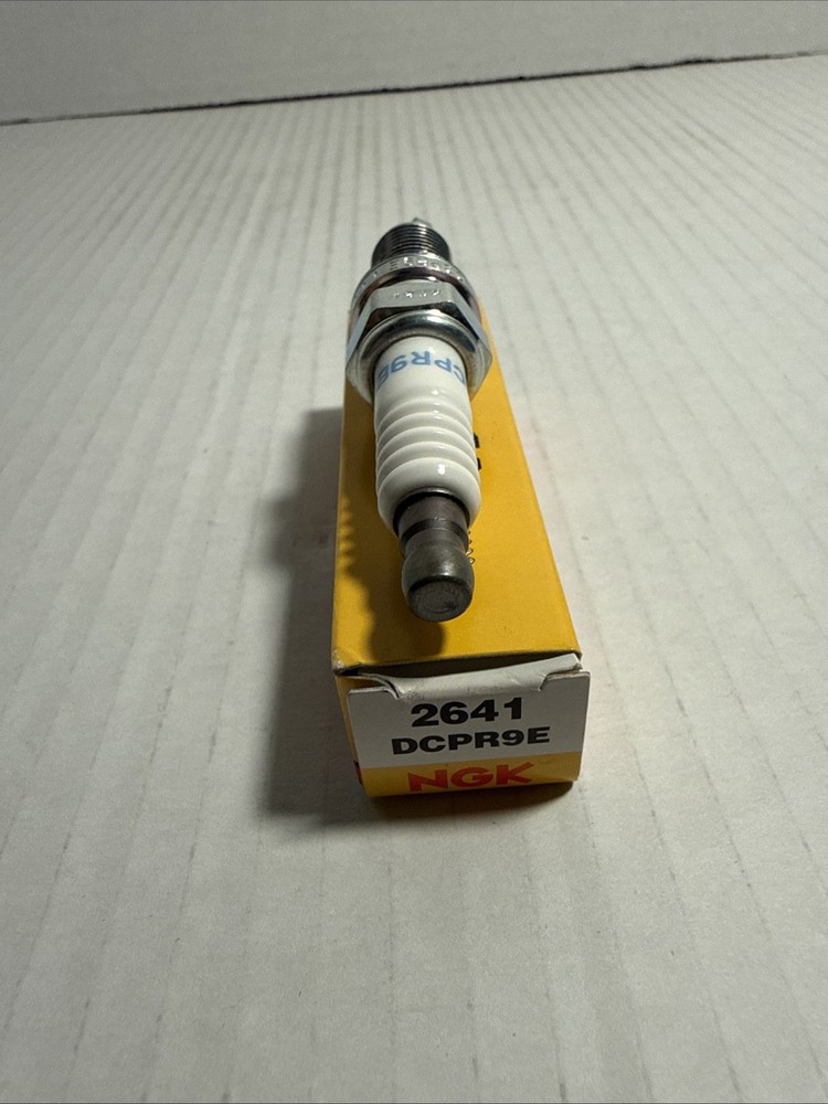NGK - Standard Spark Plug (DCPR9E) 2641