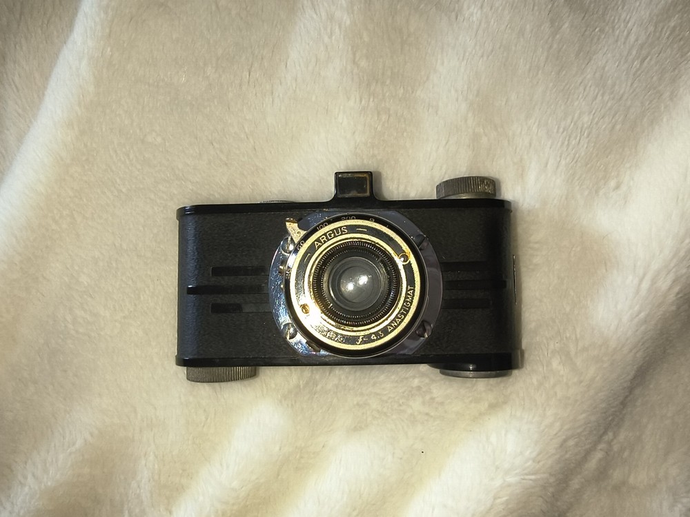 1937 Argus AF with camera case (read description)