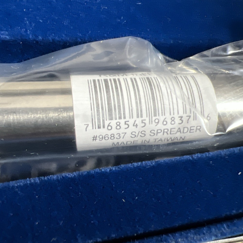 Set Of 2 Stainless Steel Spreaders