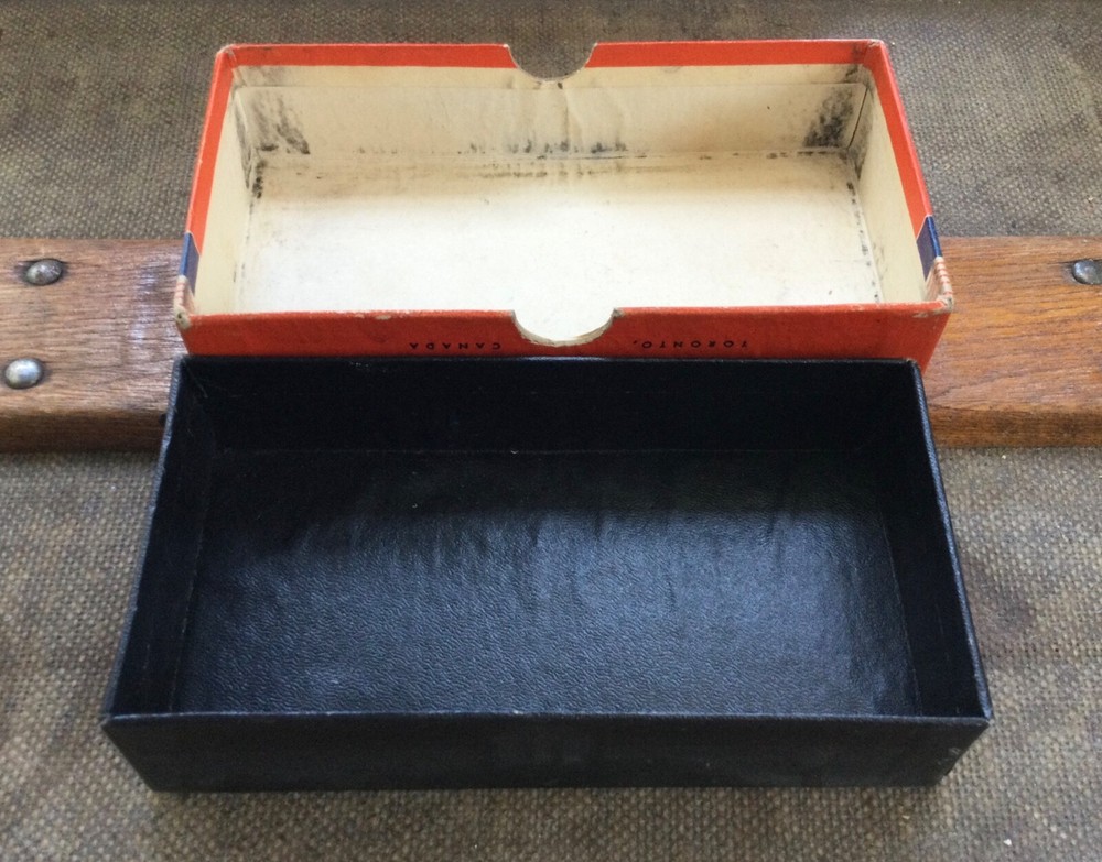One Vintage Empty Shakespeare Box Nylon Casting Line Inglis Canada