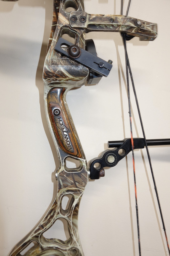 Compound Bow Bowtech "The General " Left Handed