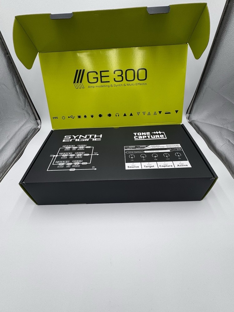 Mooer GE300 Multi-Effects Guitar Processor AMP Modeler Looper White, Open box